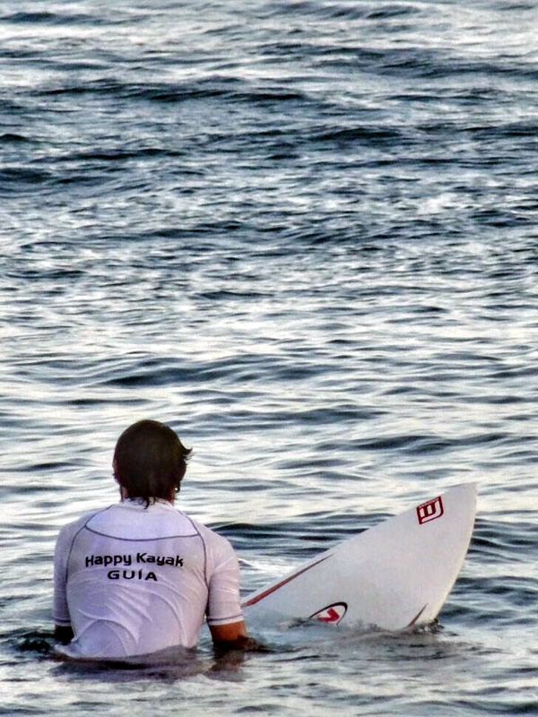 Surf Cabo de Gata con Happy Kayak Cabo de Gata.